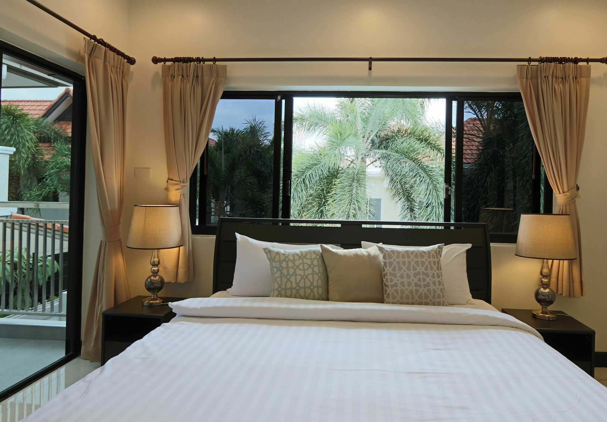 Pattaya Holiday Villas Bang Lamung Exterior photo