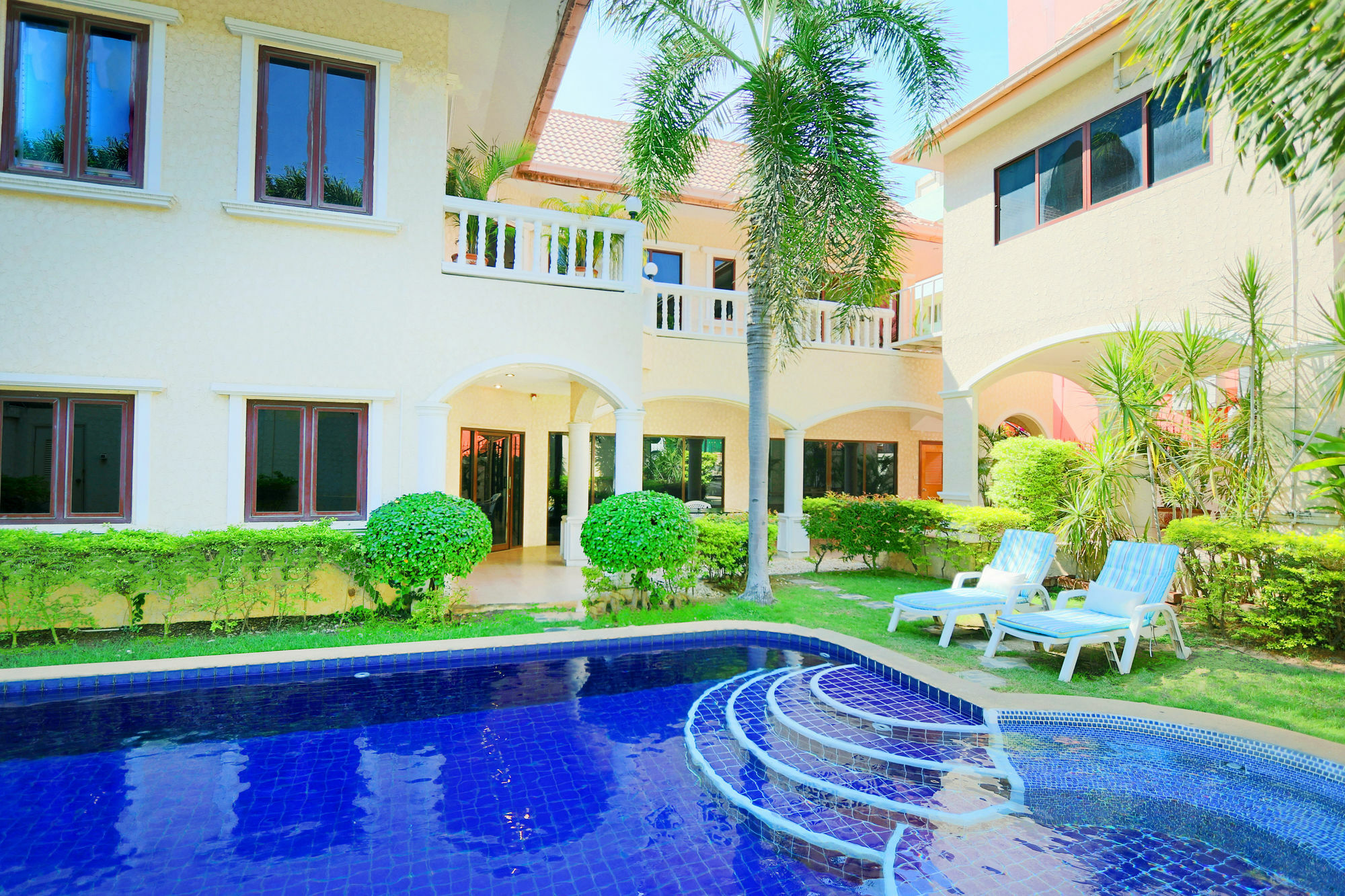Pattaya Holiday Villas Bang Lamung Exterior photo